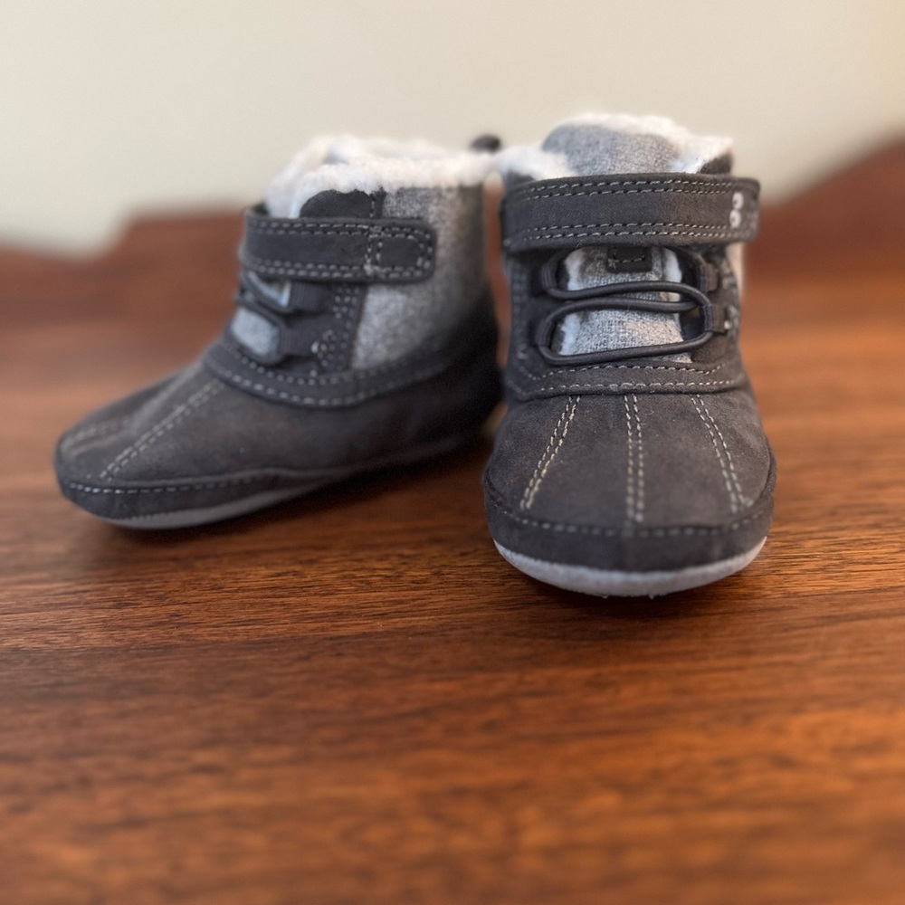 Surprize by Stride Rite Baby Boots 6-12 months